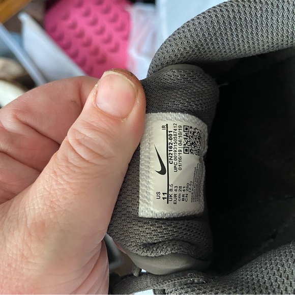 Women size 11 , wore couple times around house .. look new - Picture 4 of 4